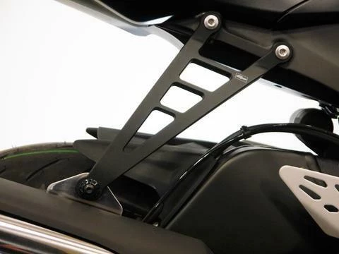 KAWASAKI ZX6R (2019 Onwards) Exhaust Hanger Black CNC By Evotech Performance