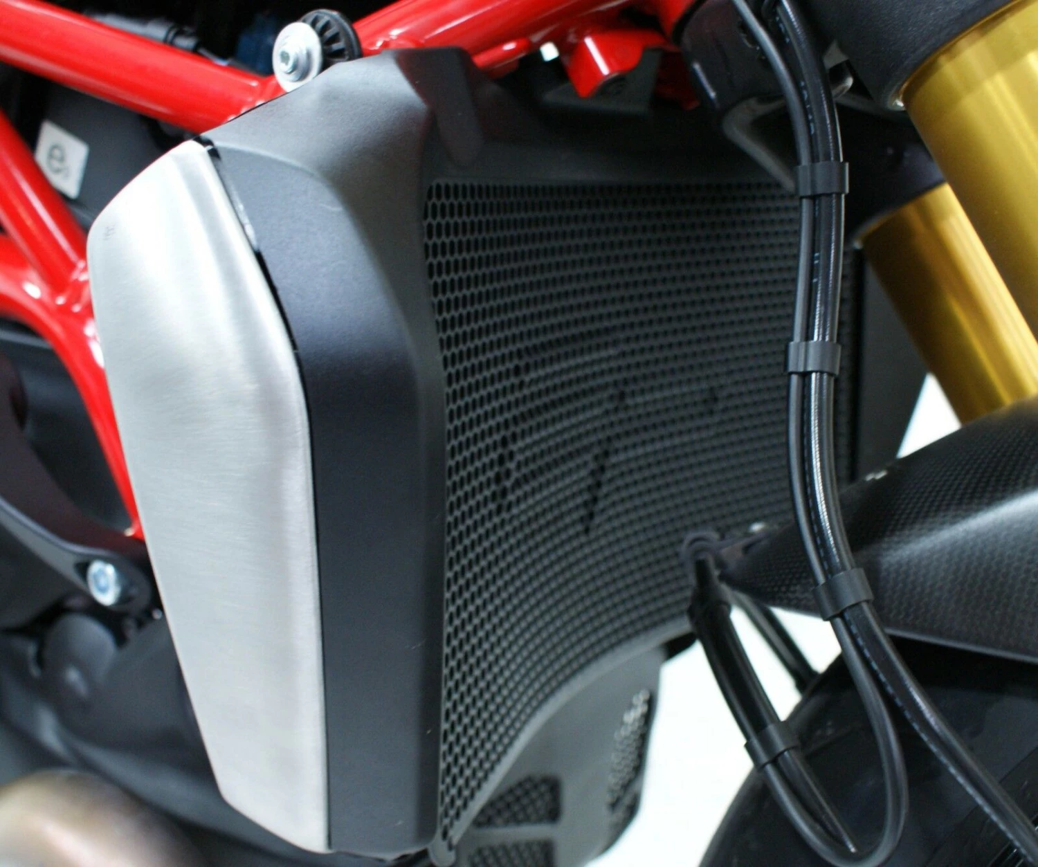 DUCATI Monster 1200 R Radiator Guard Set 2016 Onwards By Evotech Performance