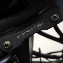 YAMAHA YZF-R3 Exhaust Hanger/Blanking PLate 2015 Onwards By Evotech Performance
