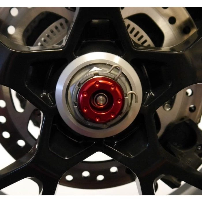 Triumph Speed Triple 2016+ Rear Spindle Crash Bobbins By Evotech Performance